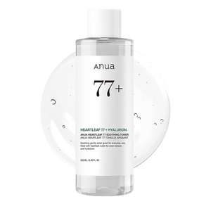 Tónico ANUA Heartleaf 77 + Hyaluron sobre una gota de textura