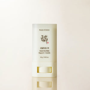 Stick solar matte SPF50+ con artemisa y camelia de Beauty of Joseon, 18 g