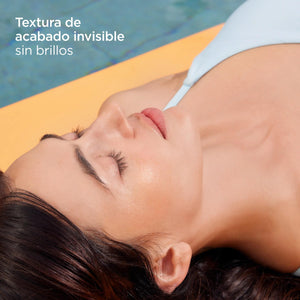 Textura de Protector Solar SPF50 Stick Invisible 10g de ISDIN