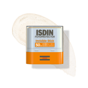 Protector Solar SPF50 Stick Invisible 10g de ISDIN junto a su textura
