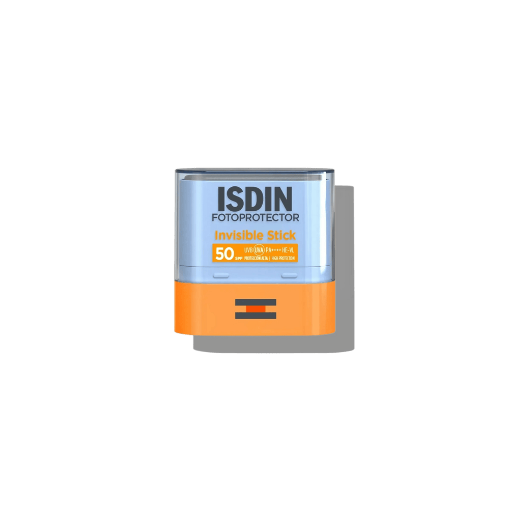 Protector Solar SPF50 Stick Invisible 10g de ISDIN junto a su textura
