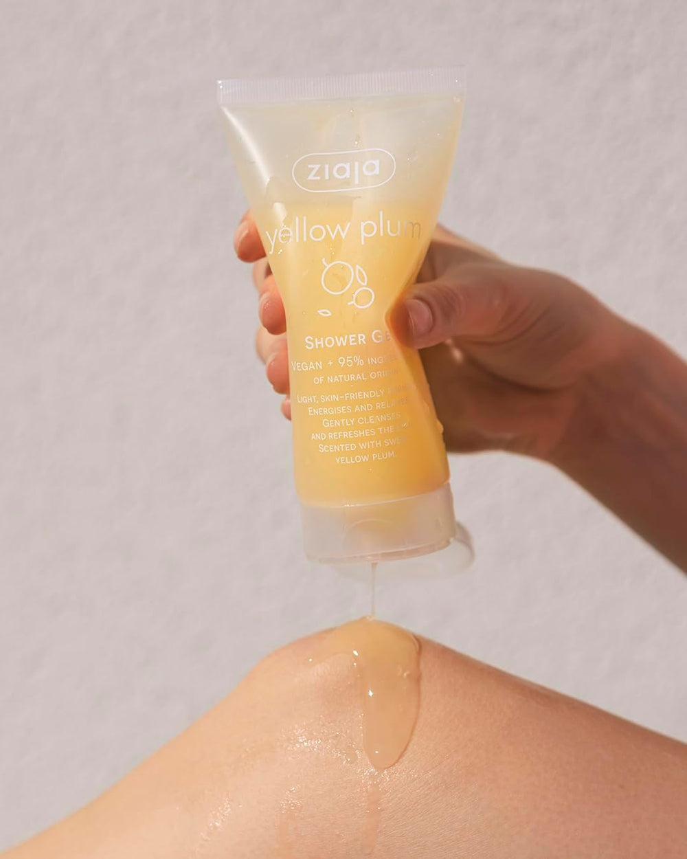 Gel de ducha Ziaja Juicy Yellow Plum 160 ml, tubo