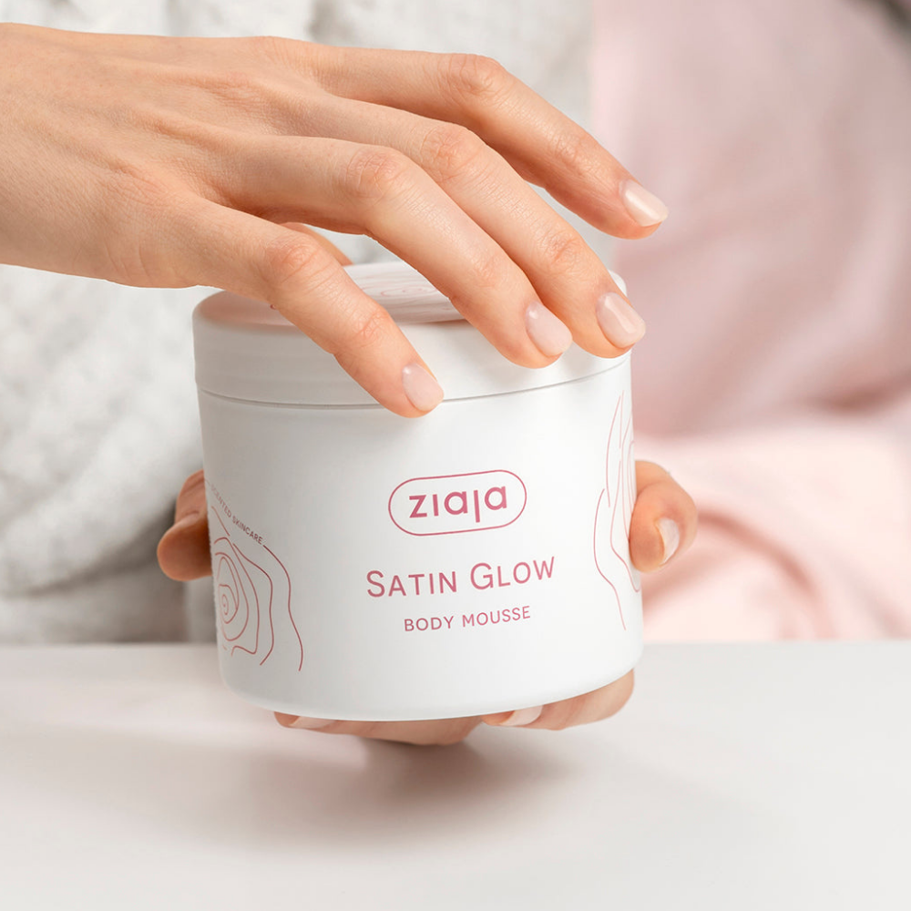 Mousse corporal Ziaja Satin Glow 350 ml, tarro