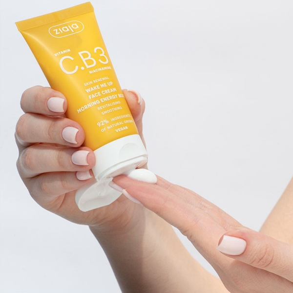 Glow Crema Dia SPF 15 Vitamina C.B3 + Niacinamida - Ziaja